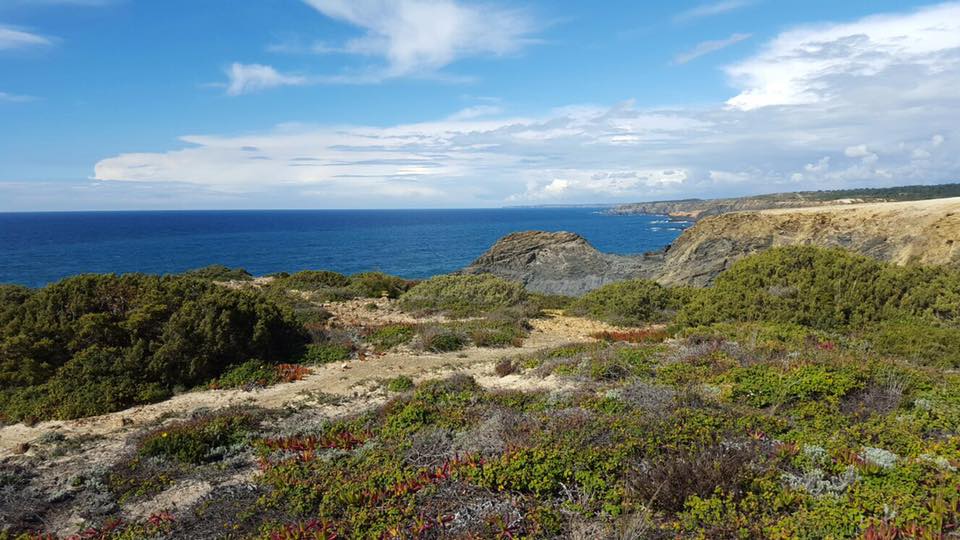 Odeceixe Algarve Portugal L'Allée du monde Gabrielle Narcy expatriation blog